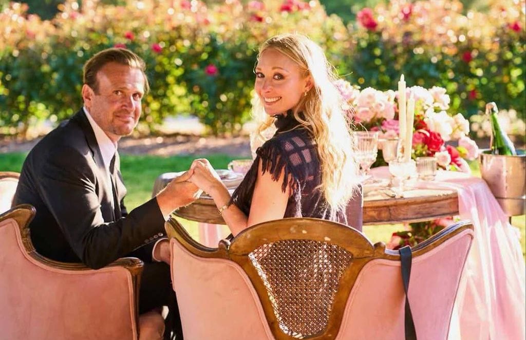 Jason Segel, protagonista de 'Cómo conocí a vuestra madre', se compromete con la actriz Kayla Radomski