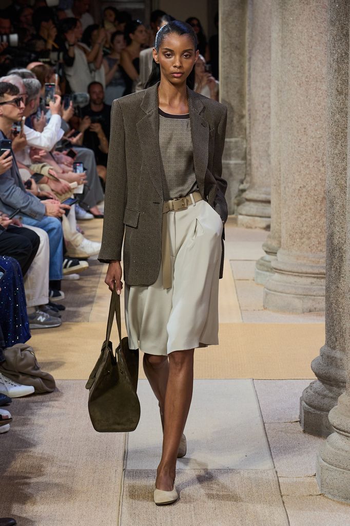 Giorgio Armani Primavera/Verano 2027 Colección Crucero Mujer