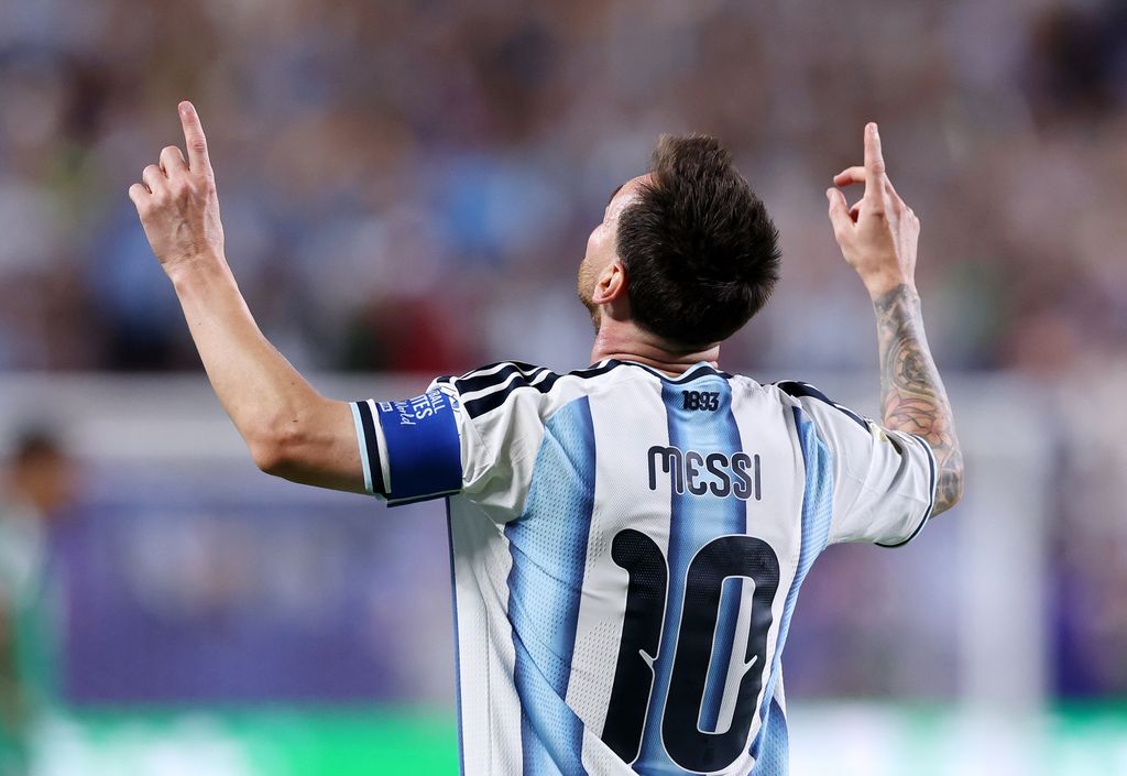 Leo Messi celebra el segundo gol de Argentina durante el partido ante Argelia, correspondiente al Grupo J del Mundial de 2026, disputado el 16 de junio en el estadio de Kansas City (Estados Unidos)
