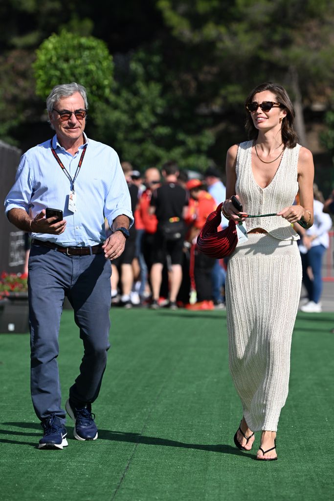 Carlos Sainz y Rebecca Donaldson en el GP de España 2024 de Fórmula 1
