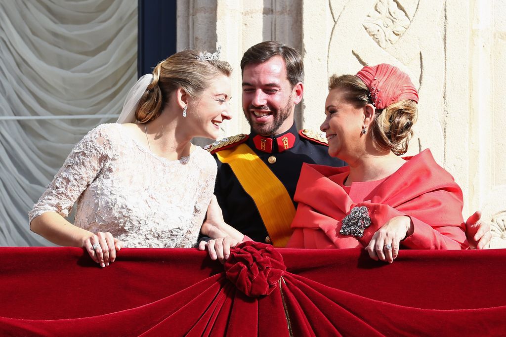 Dos imágenes de la boda de los Grandes Duques de Luxemburgo, un evento que se ha visto sin querer en lo archivos de Epstein