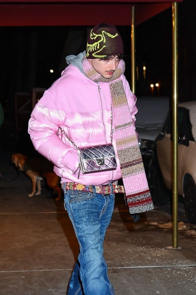 Timothée Chalamet en las calles de Nueva York tras la promoción de su último proyecto y el lanzamiento de su campaña con Chanel. 