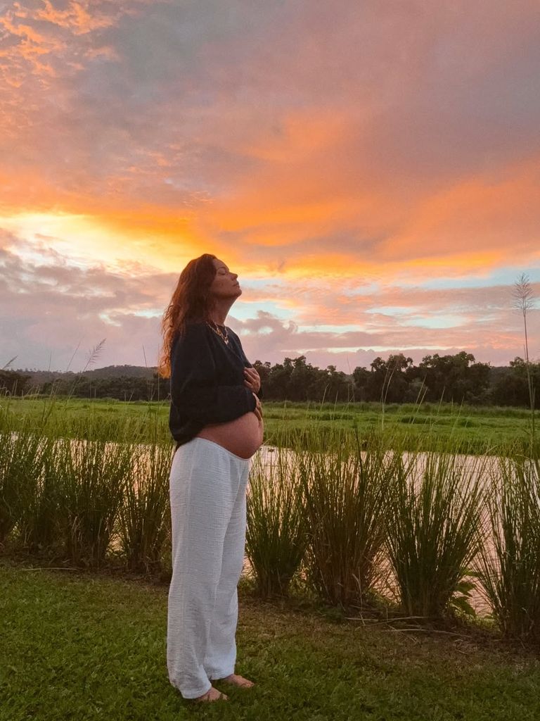 Kelly McKee espléndida a punto de ser madre de nuevo