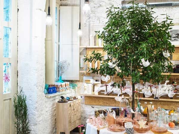 Si vas a comprar cosas para la casa, lo ideal es hacerlo en un espacio lleno de buen gusto. Como ocurre en Doméstico (Santander). Una tienda que respira deco por cada rincón.
