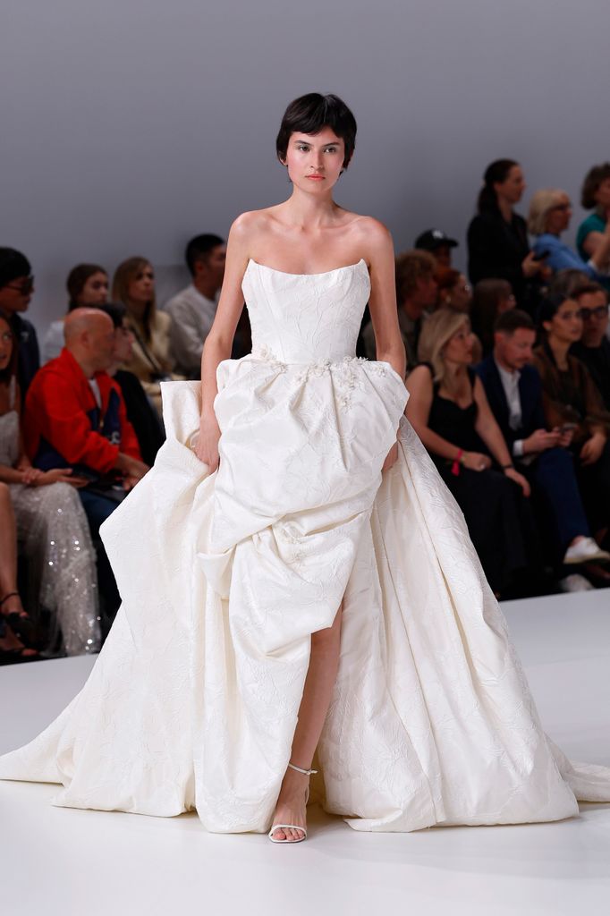 Ines di Santo en Barcelona Bridal Fashion Week