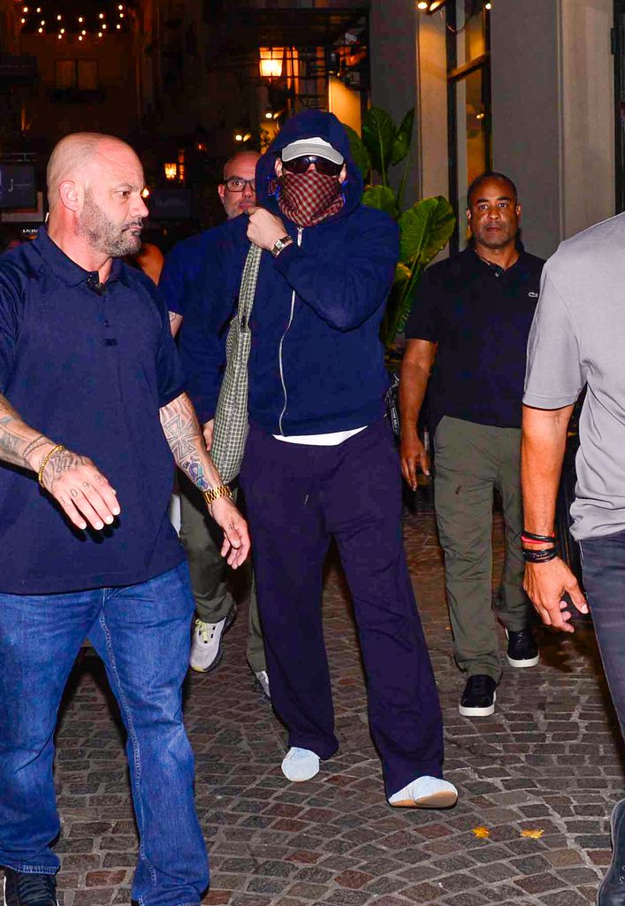 Bad Bunny fue captado con Gabriela Berlingeri en Argentina y Brasil, en febrero de 2026.
