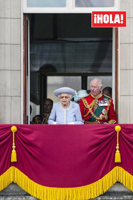 ¿Por qué los Cambridge han sido los protagonistas absolutos del Jubileo de Platino y cómo afecta esto al príncipe Carlos?