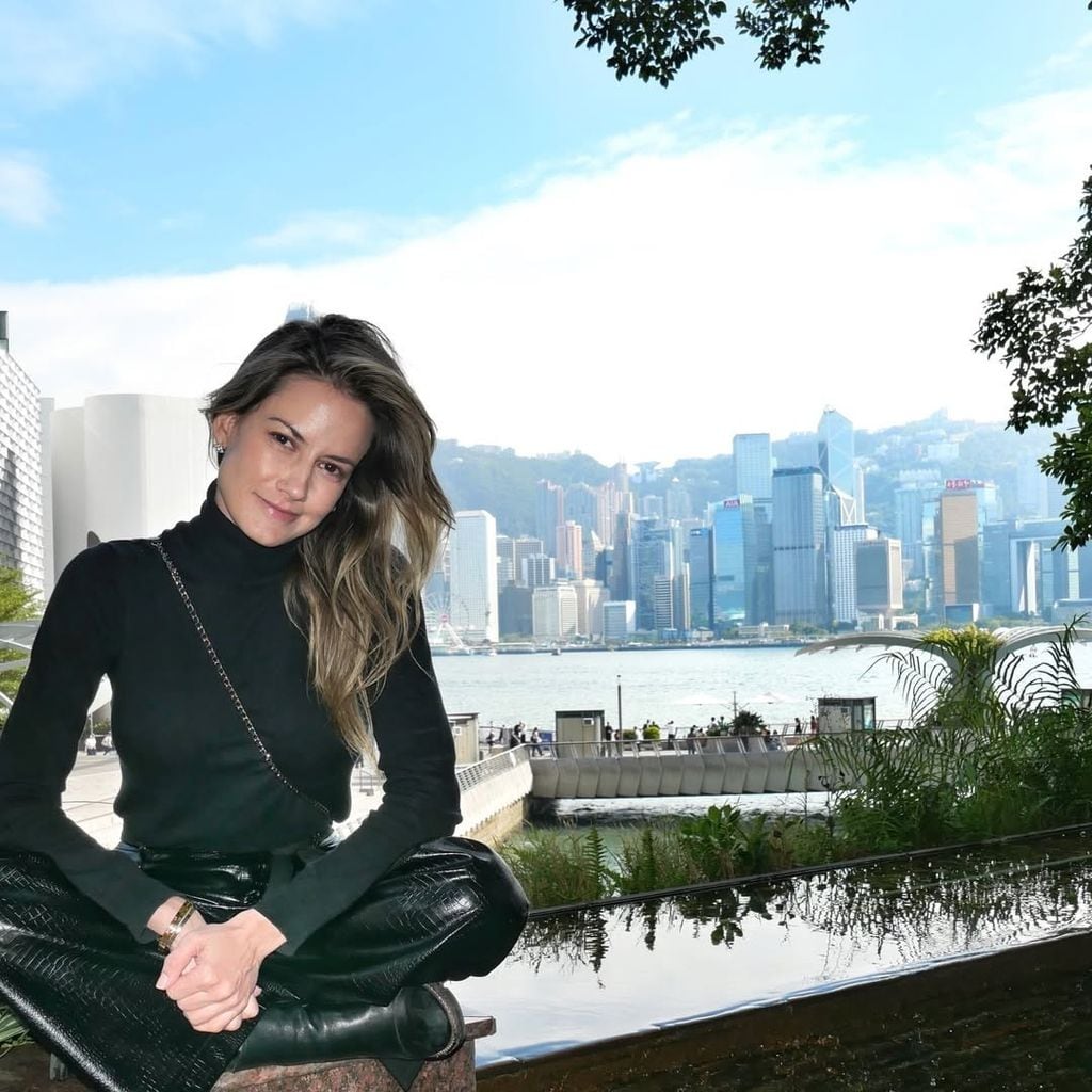 Altair Jarabo con Hong Kong de fondo.