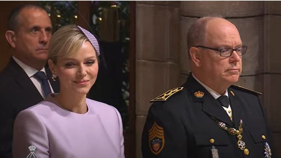 Alberto y Charlene de Mónaco en un acto del Día Nacional
