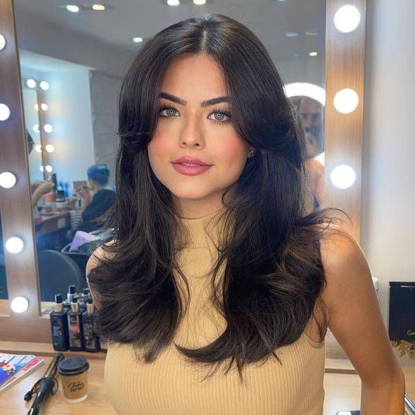 Corte butterfly: así es el corte de pelo media melena tendencia