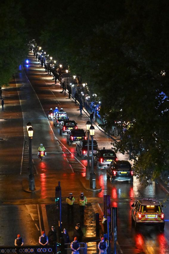 Cortejo fúnebre de Isabel II 