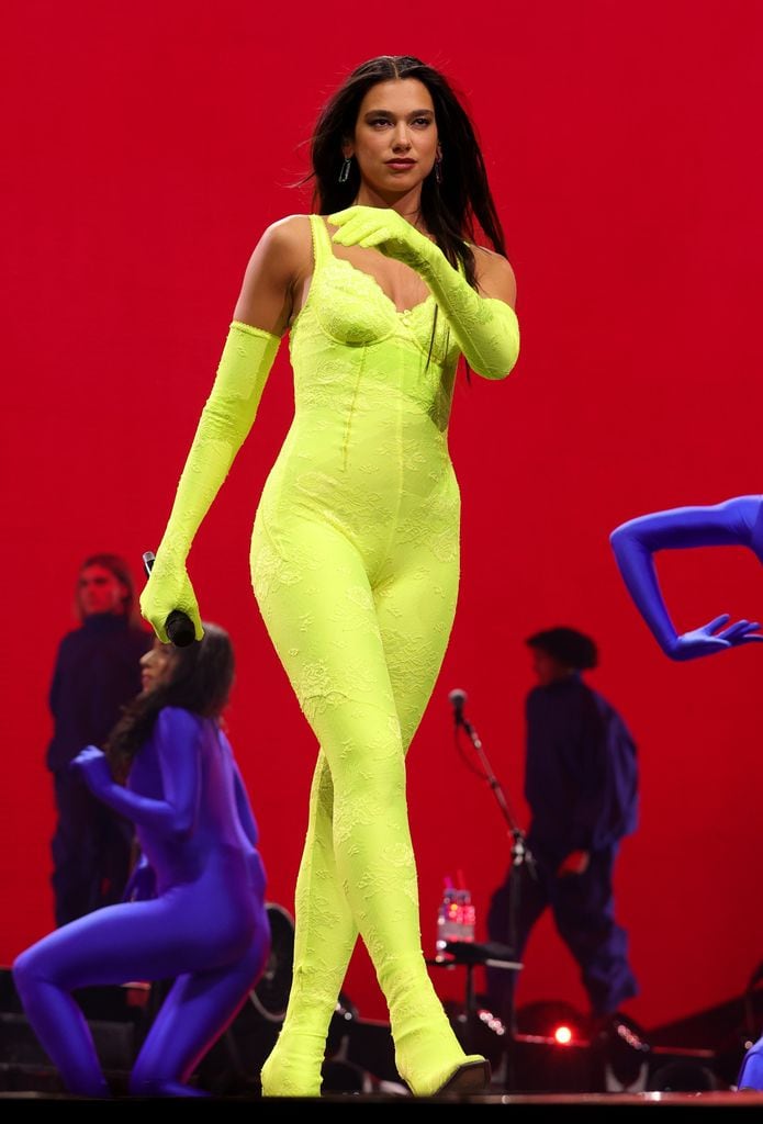 dua lipa looks