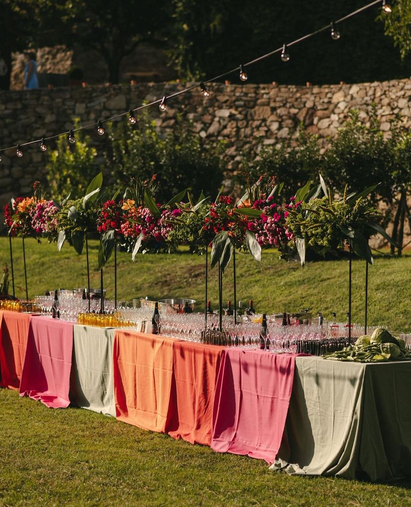 Decoración barra de aperitivo para bodas colores