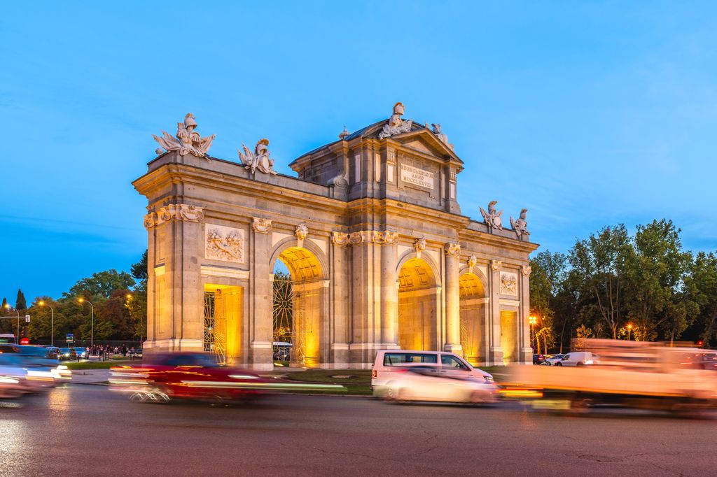 Puerta de Alcalá, en la plaza de la Independencia