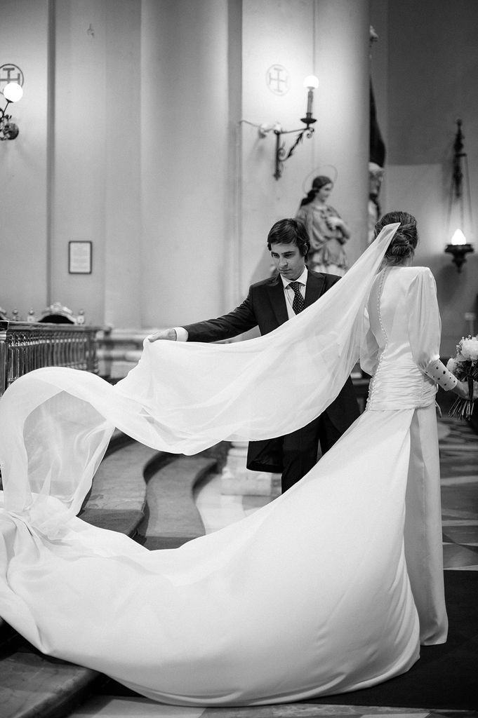 Carmen con vestido de novia de Inés Martín Alcalde