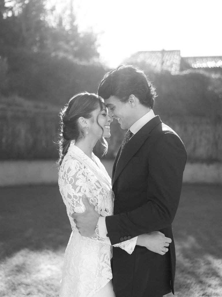 La pareja acaba de casarse
