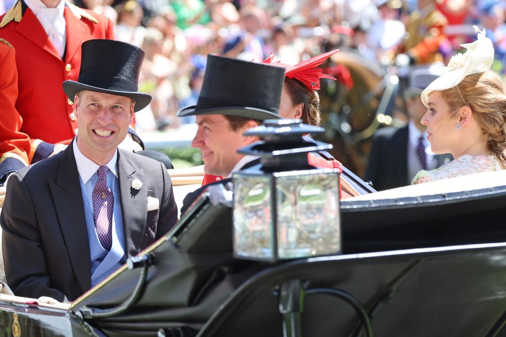 Beatriz de York y su marido, con los príncipes de Gales en Ascot
