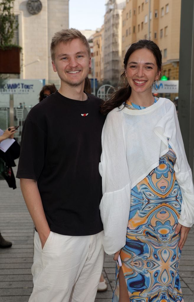 Palito Dominguí­n y su novio, Harry James Pavis, asisten al concierto de Miguel Bosé en el estadio Movistar Arena, a 1 de junio de 2025, en Madrid 