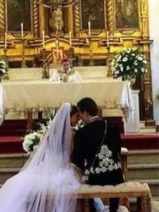 Anahí y Mauel Velasco el día de su boda
