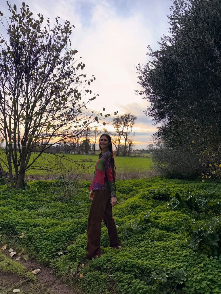 El truco de Ana Cristina Portillo para revitalizar un look de tonos marrones