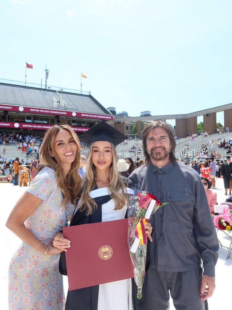 Graduación de Luna, la hija mayor de Juanes y Karen Martínez