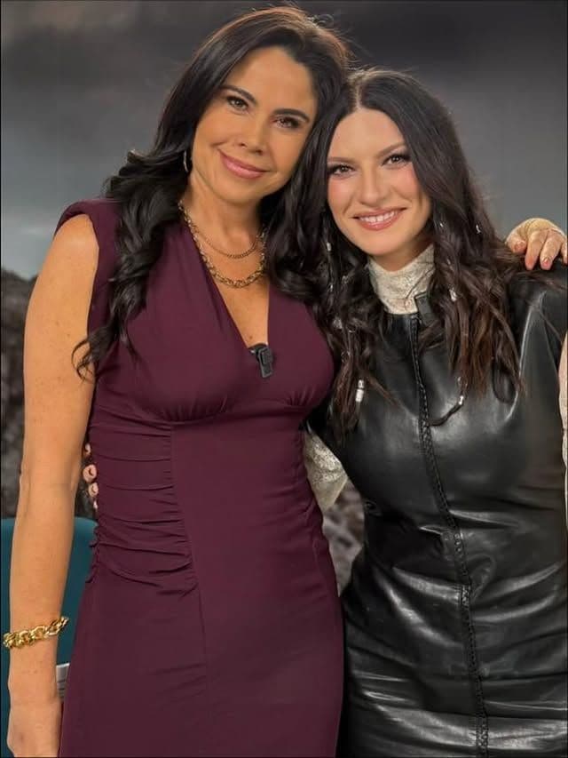 Laura Pausini y  Paola Rojas