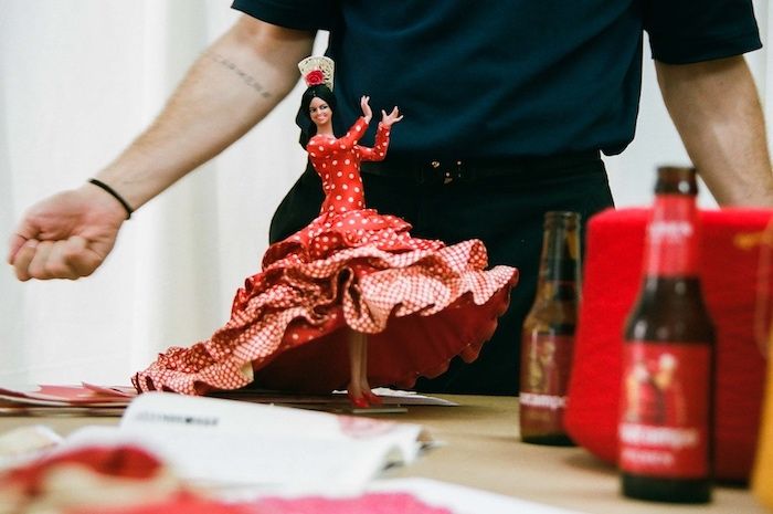 Leandro Cano diseña el vestido de la gitana de Cruzcampo