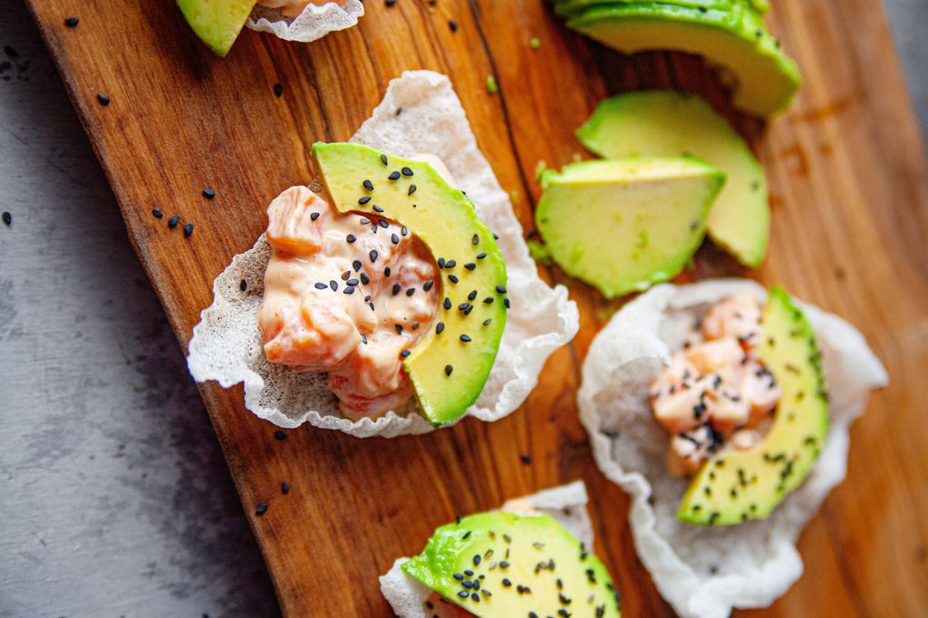 Crujientes de tartar con salmón