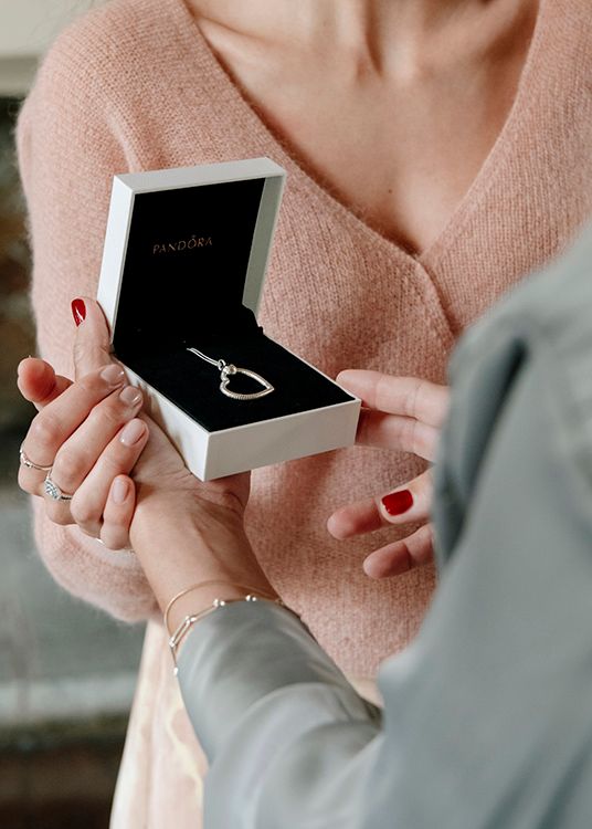 Marta Oria apuesta por las joyas de Pandora para el Día de la Madre