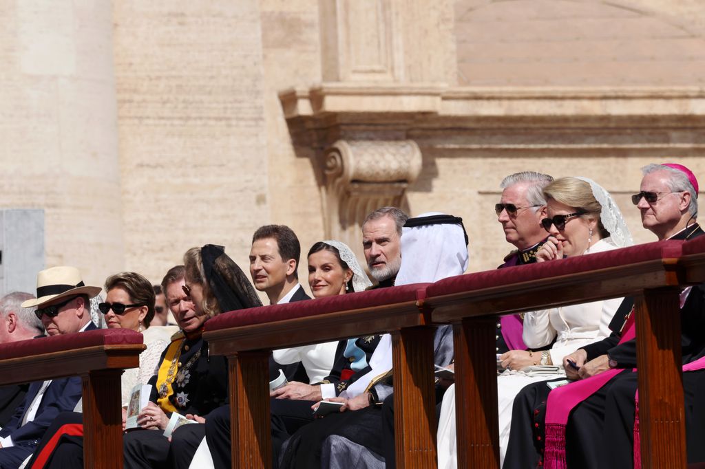 Primera fila para las monarquías católicas por su fidelidad histórica a la Iglesia Católica