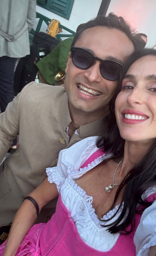 Belén Ordavás con un invitado