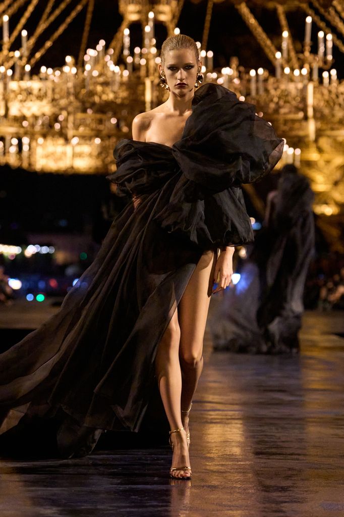 Paris Fashion Week: desfile de Saint Laurent (Primavera/Verano 2027)