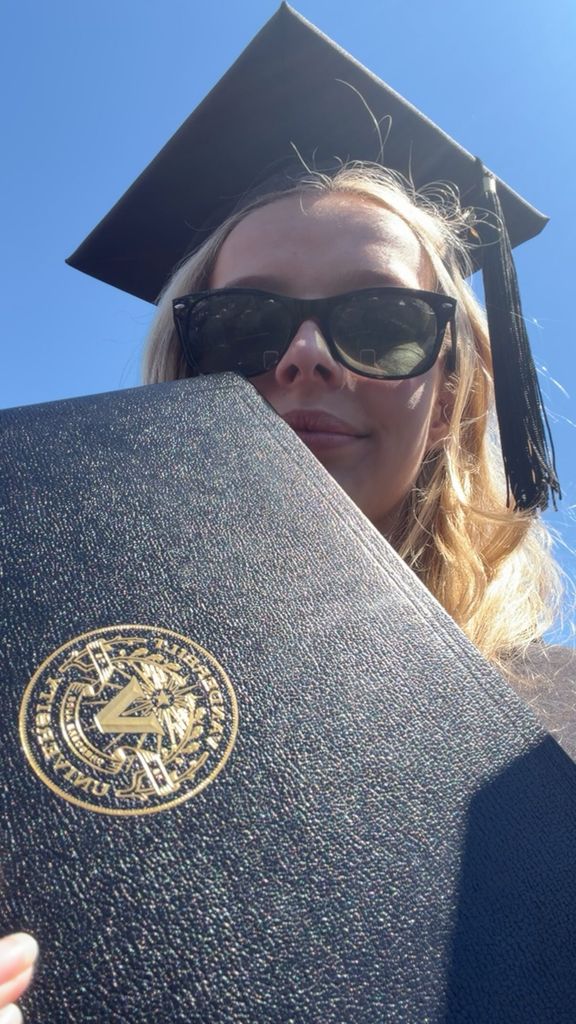 Apple recién graduada