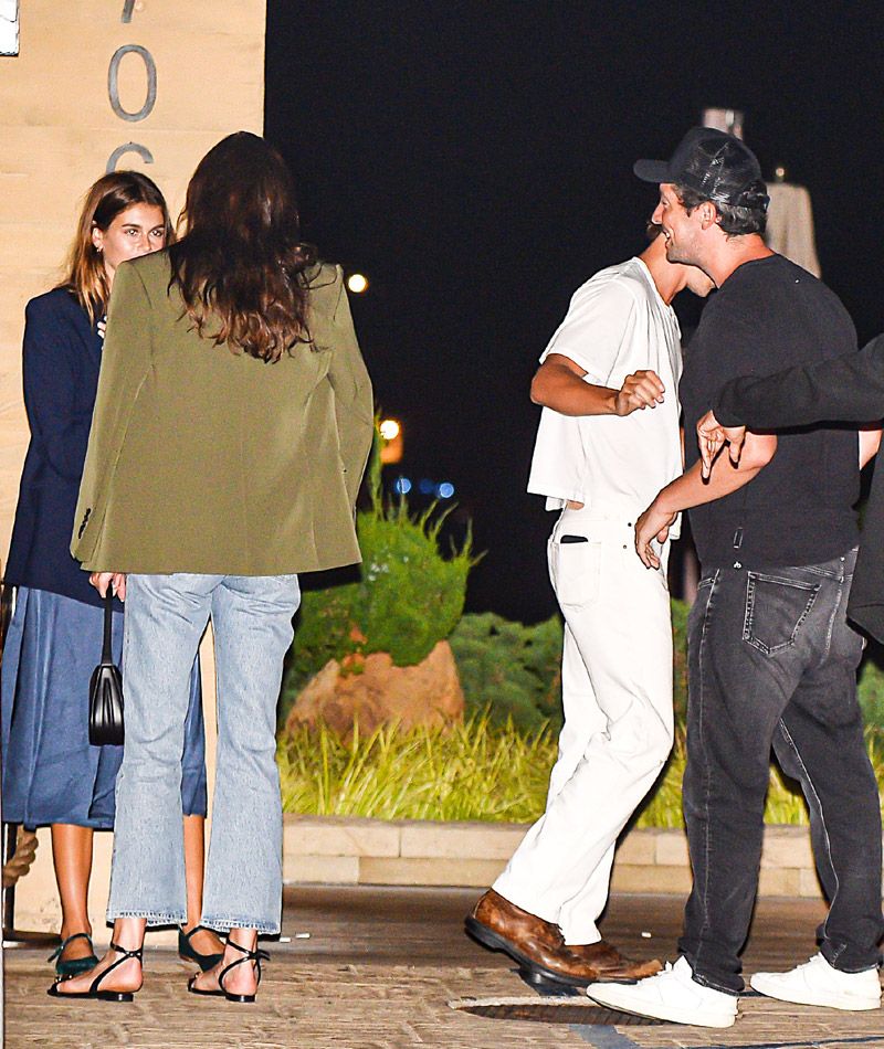 kaia-karlie-looks