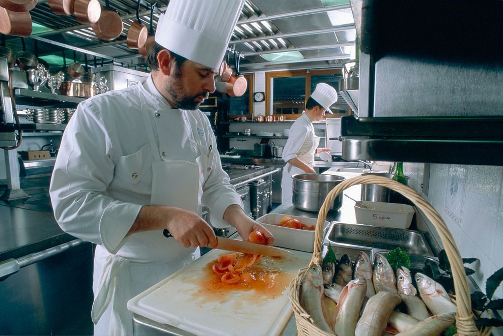 Carême instauró el uniforme blanco en la cocina y creó el gorro alto de cocinero