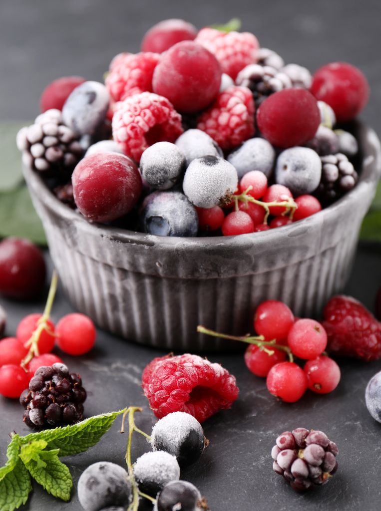 Fruta congelada para tus desayunos de verano.