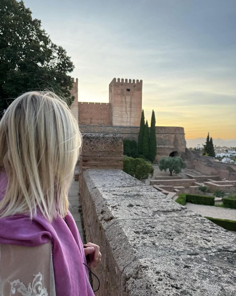 Eugenia Martínez de Irujo en la Alhambra de Granada