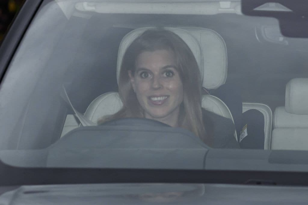 La princesa Beatriz en el almuerzo de Navidad de la Familia Real en el Palacio de Buckingham