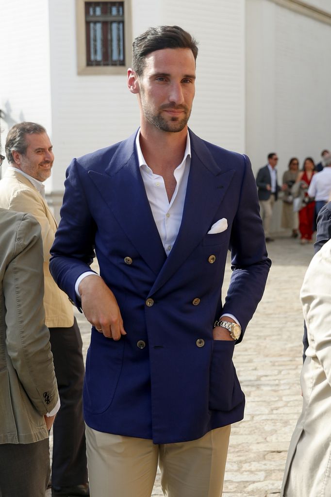 Sergio Rico ha regresado este miércoles a su domicilio acompañado por agentes para realizar una inspección ocular y buscar nuevas pistas sobre los responsables del robo
