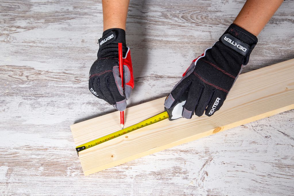 Medir los tablones de madera