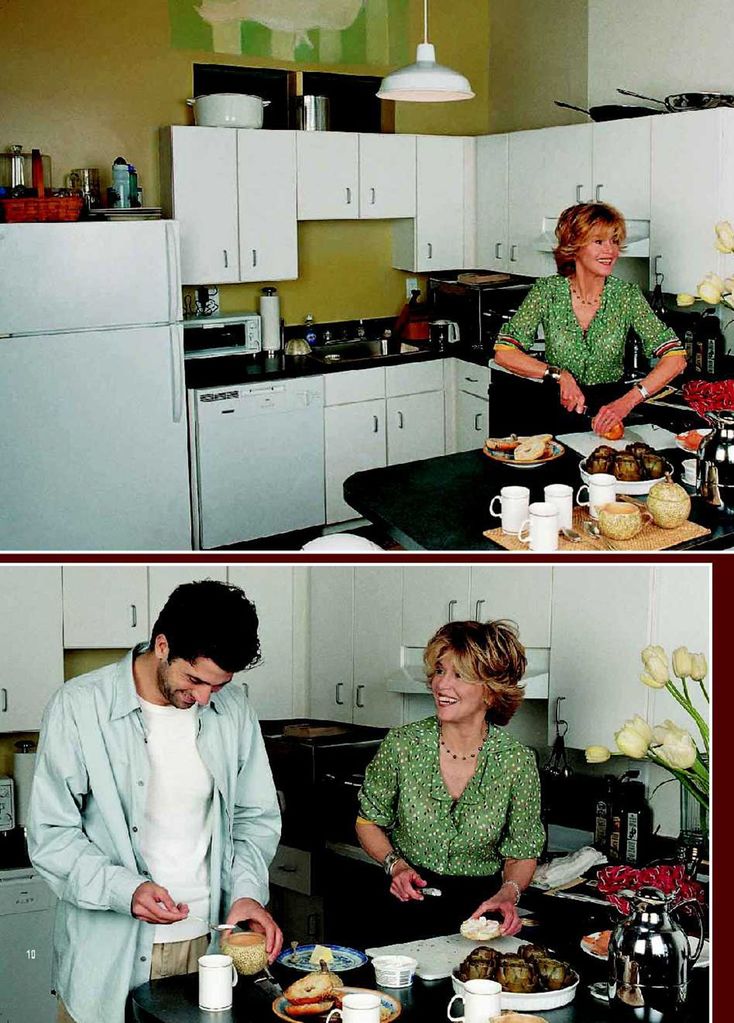 Pdf. Hola 2960. Mayo 2001. Jane Fonda con su hijo Troy Garity y su novia, la diseñadora Laura Mikeal Bridge, en su casa de Atlanta.
