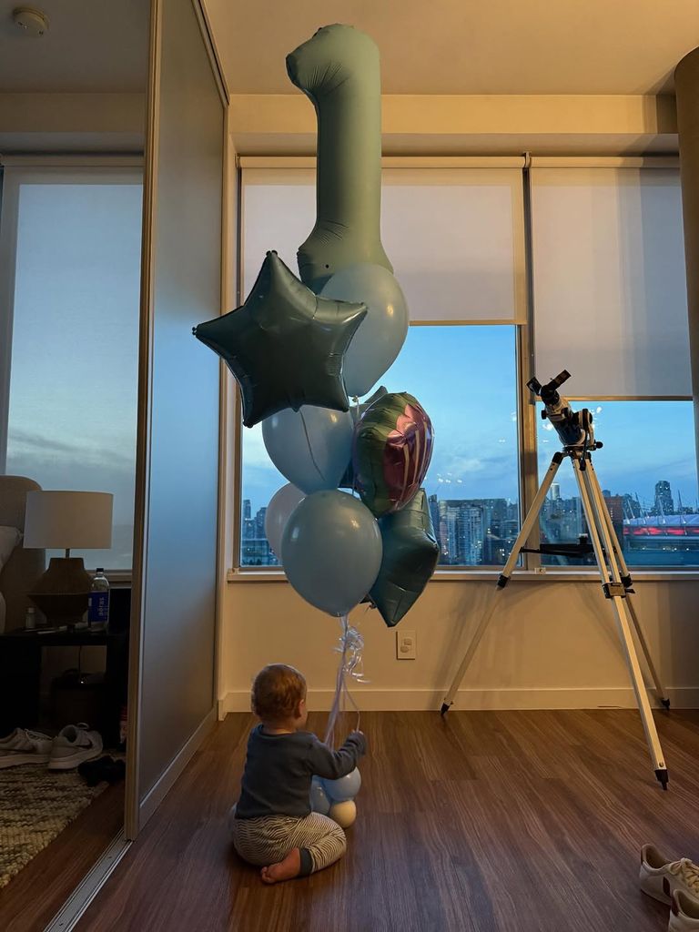 El día del primer cumpleaños de su hijo