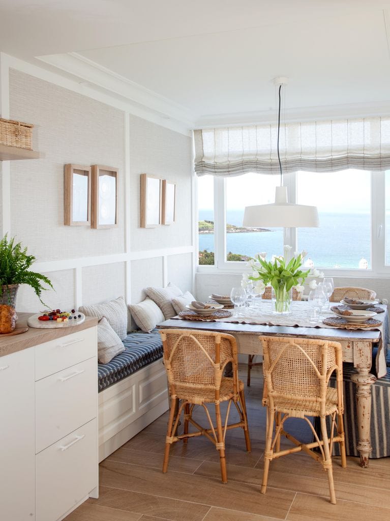 Zona de 'office' de una estilosa cocina
