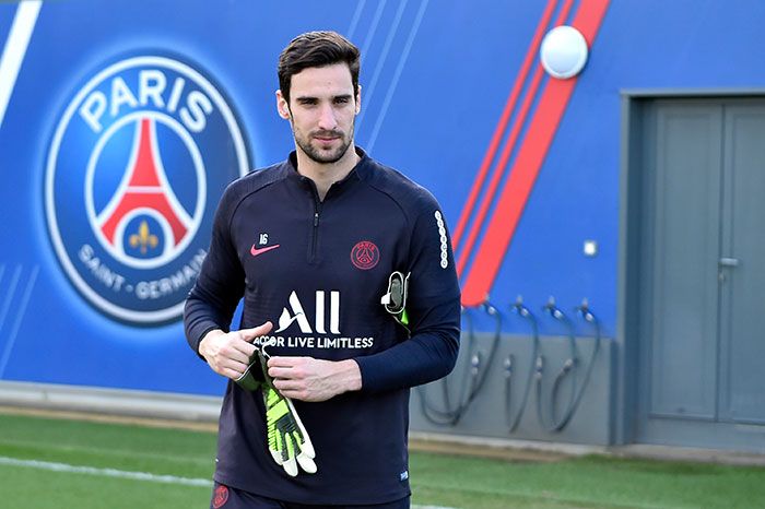 La familia de Sergio Rico informa sobre su estado de salud
