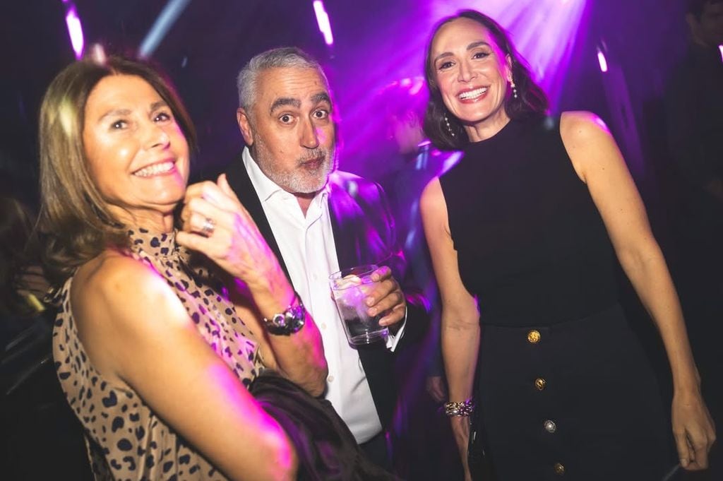 Tamara Falcó Y Jorge Salvador en un divertido momento de la celebración