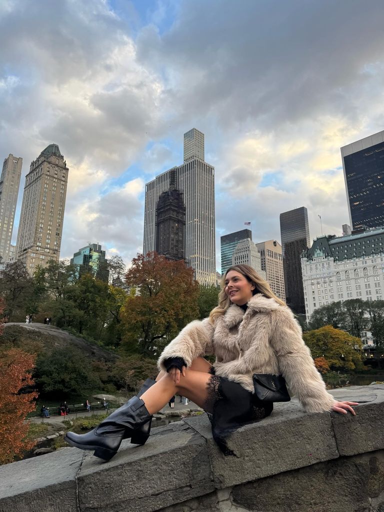 Grettell posó guapísima desde un punto de Central Park