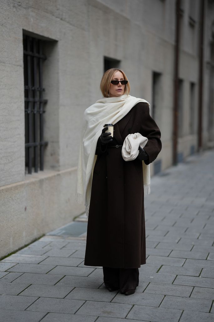 8 ideas para dar un giro a la forma de llevar tu bufanda