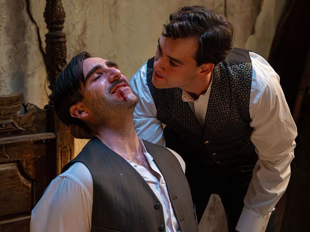 En el episodio especial vivismo un juego dle gato y el ratón y un intercambio de roles