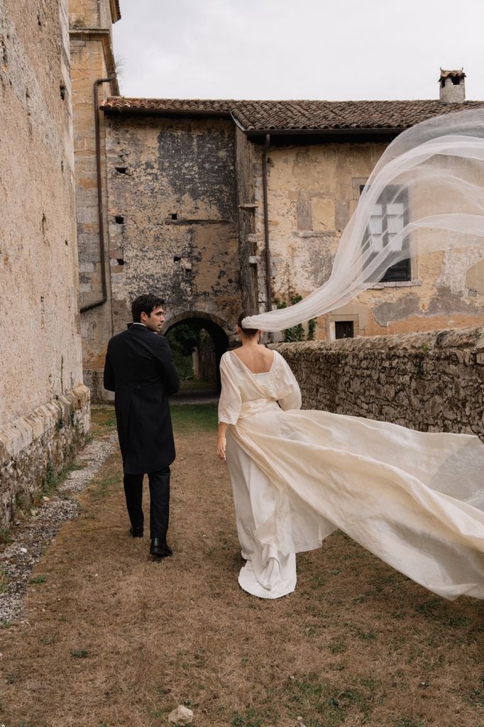 Velo de novia con velo de tul