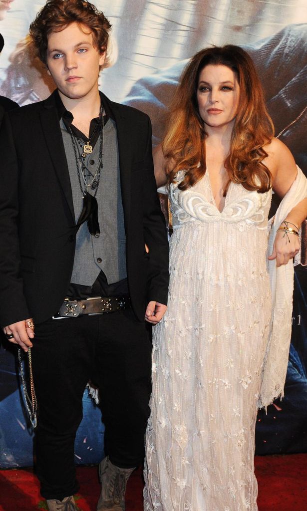 Lisa Marie Presley y su hijo Benjamin Keough